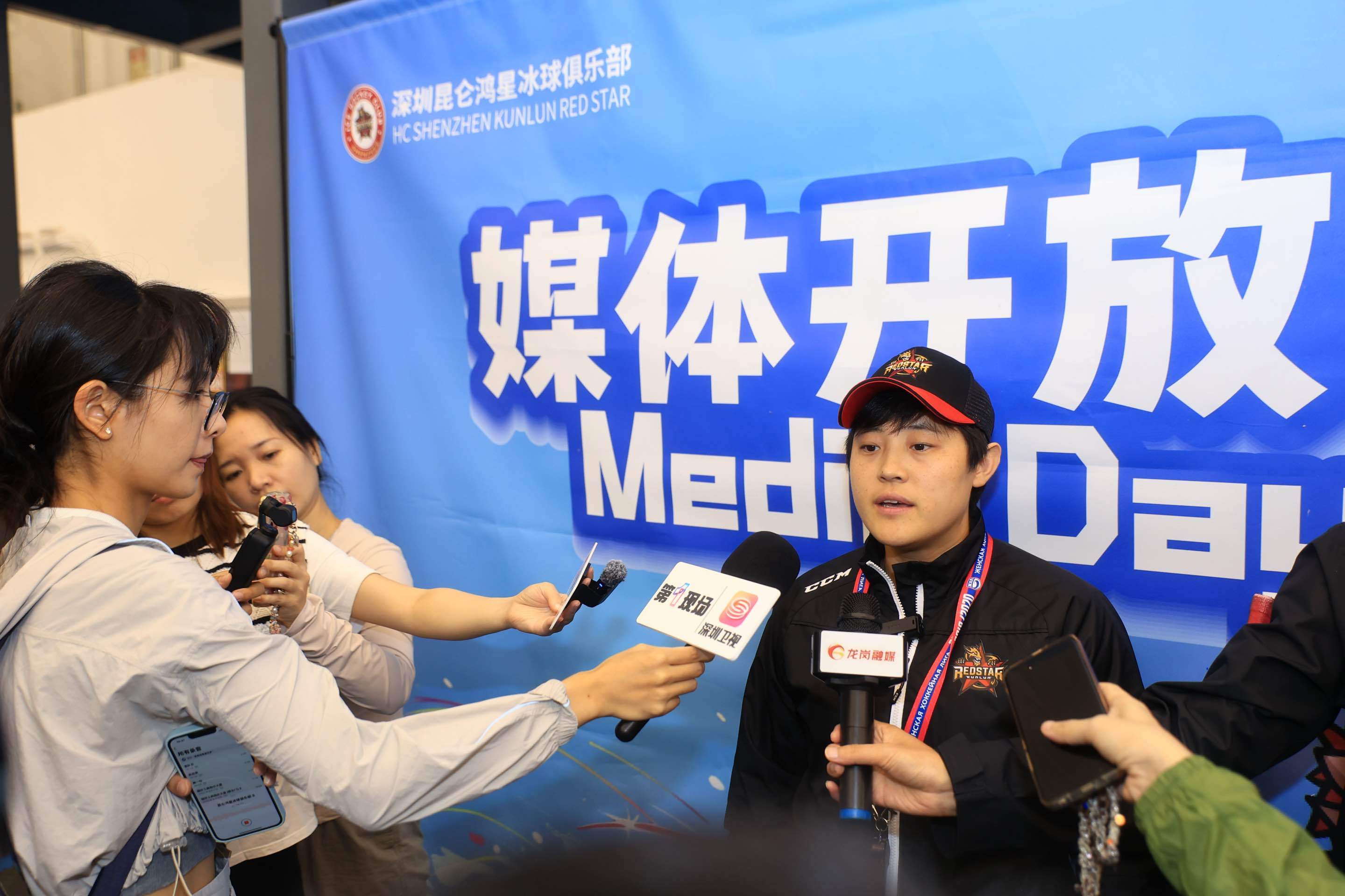 entit, 队员们不仅, 队的同时