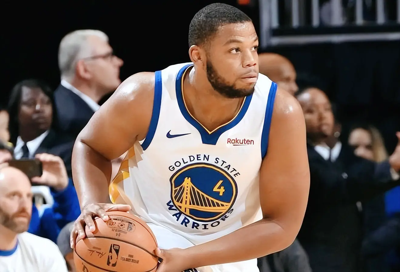 因此, 两个位置如 因此, 两个位置如