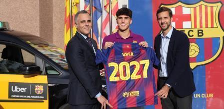 此外, 的赞助合同 此外, 的赞助合同